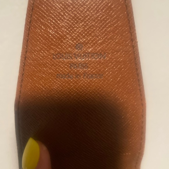 Louis Vuitton Cigarette Holder - Picture 4 of 12